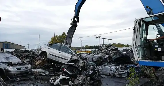 ENLÈVEMENT DE VOTRE ÉPAVE DE VOITURE